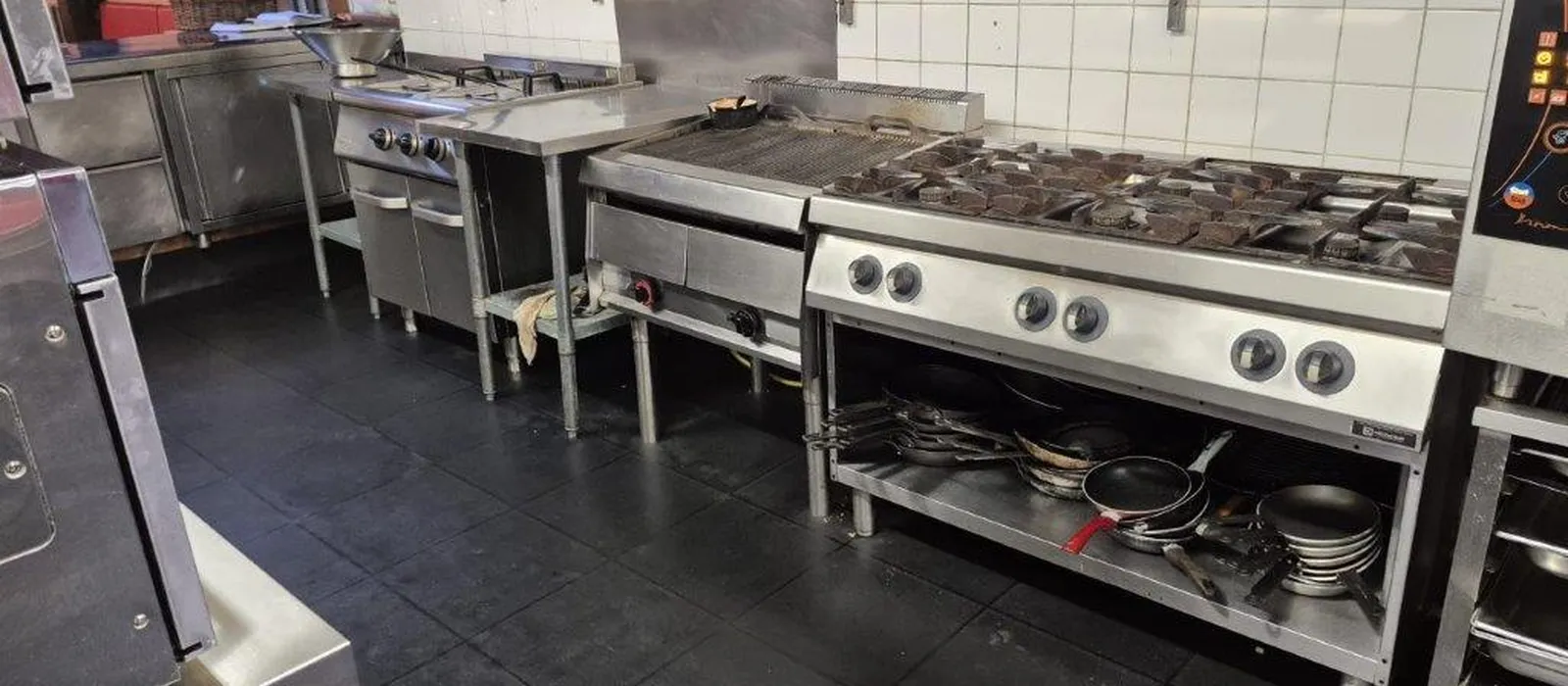 1749630051-Keuken warm R